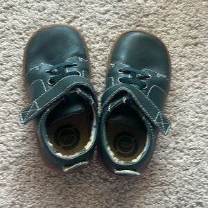 Very nice color . Good for boys and girls